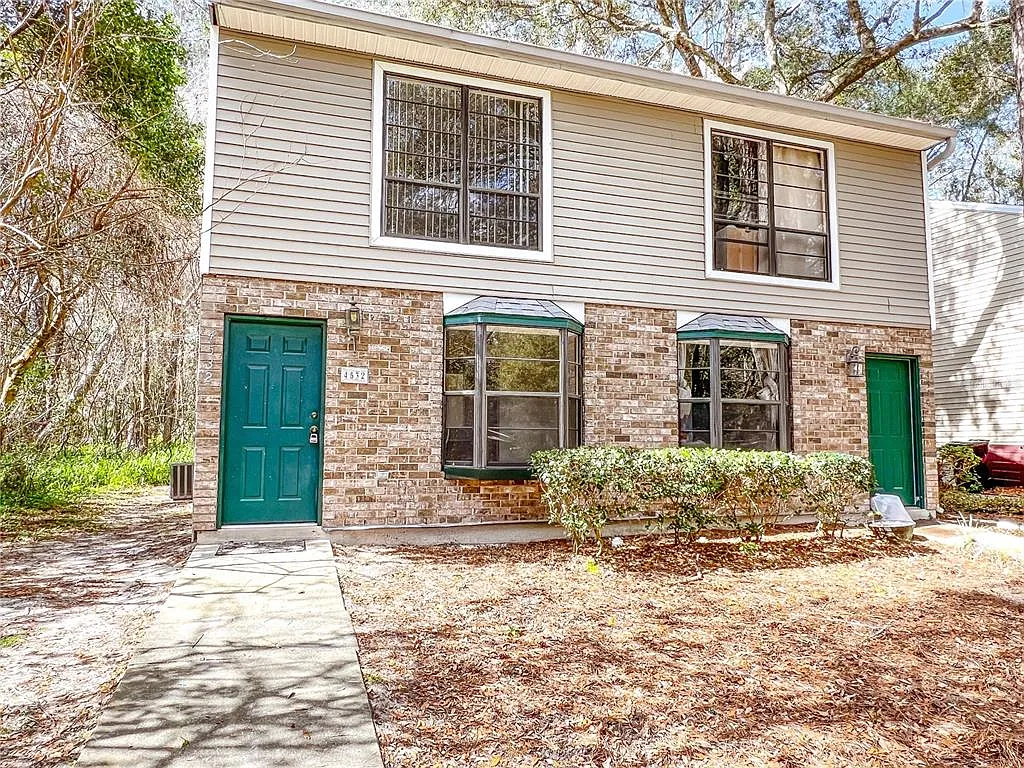 2 bed, 2.5 bath, 1008 sqft, $1,325 — Photo 1