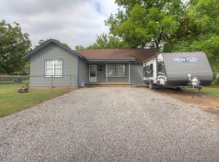 202 S A Ave, Bixby, OK 74008