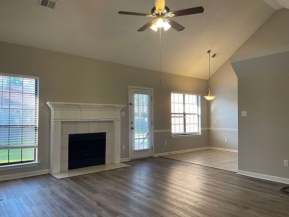 3rd image of 4994 Baywood Dr