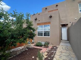 7205 Avenida El Nido, Santa Fe, NM 87507