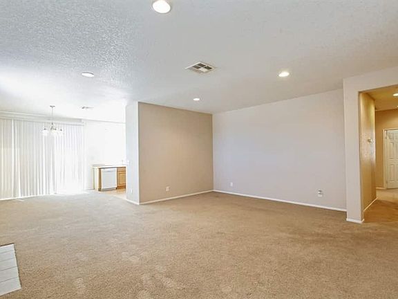 3rd image of 2326 Donatello St