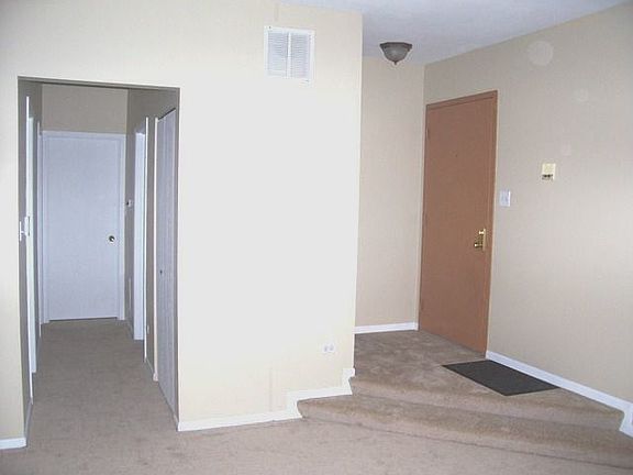 4th image of 1524 Commodore Ln Unit 3