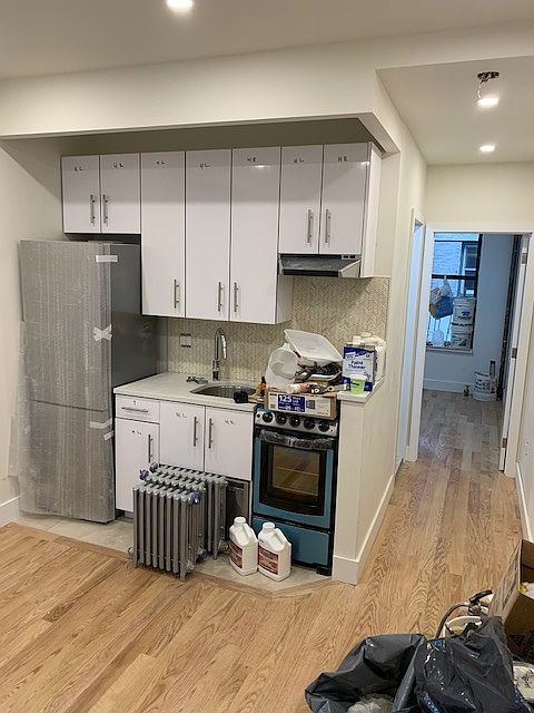 1st image of 11 Stanton St #4DE