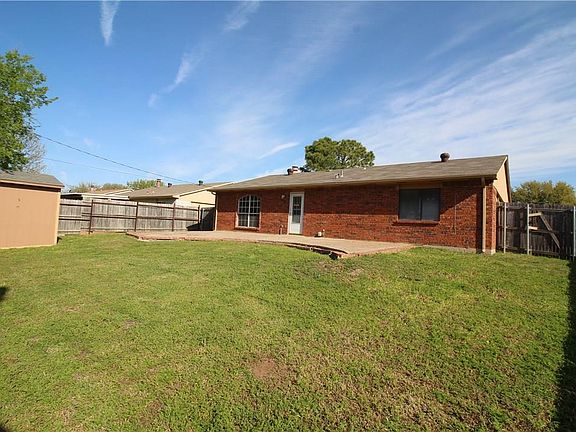 3rd image of 6920 Arborbrook Dr
