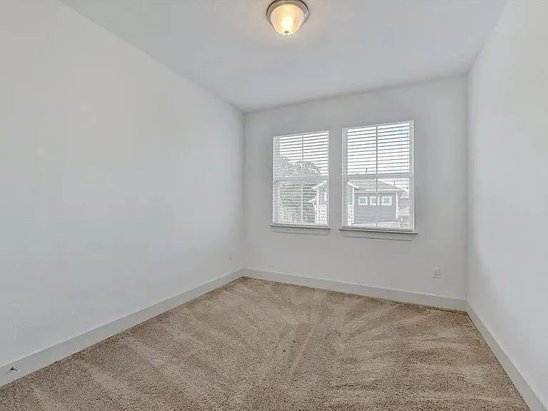 1404 Casa Dr — Photo 18