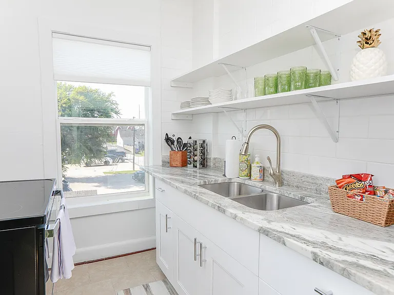 1282 W Ocean View Ave #UP — Photo 16