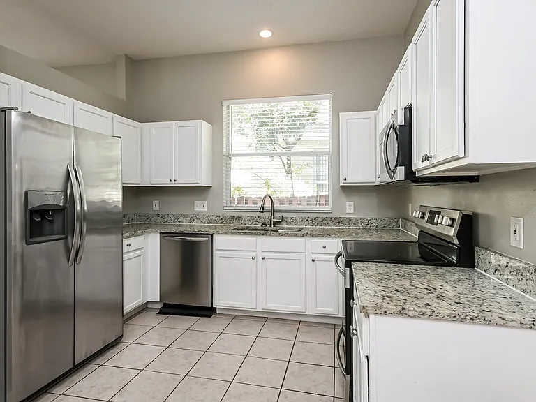 1125 Cherry Valley Way — Photo 8
