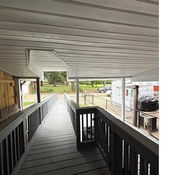 300 Leeanne Rd — Photo 17