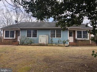 41 4th St, Franklinville, NJ 08322