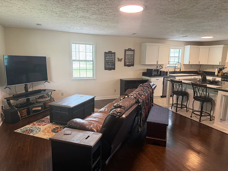 7620 Greenwood Rd — Photo 14