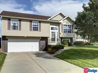 7501 S 178th Cir, Omaha, NE 68136