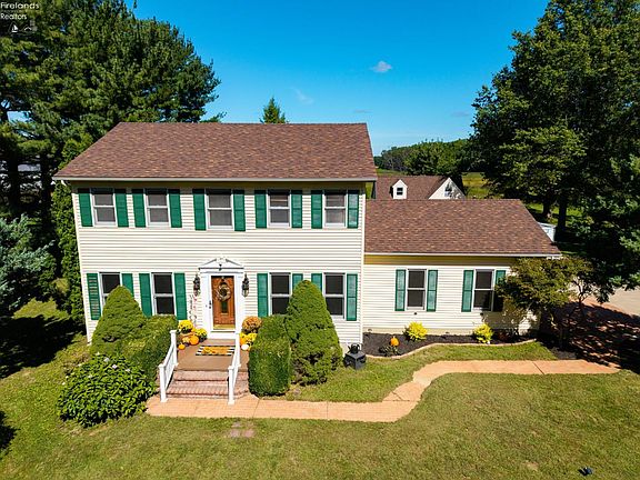 2nd image of 11203 Darrow Rd
