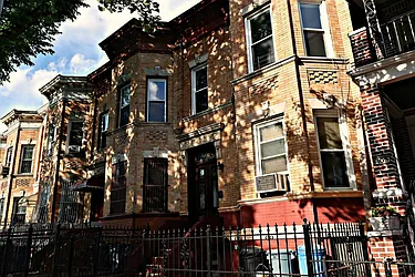 Rented by Level Group