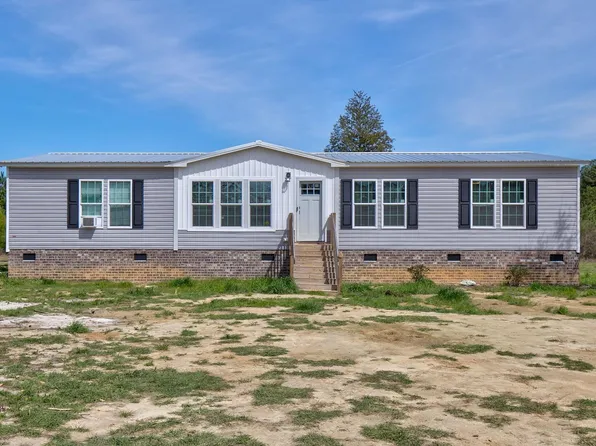 1100 Marlowe Dr, Manning, SC 29102