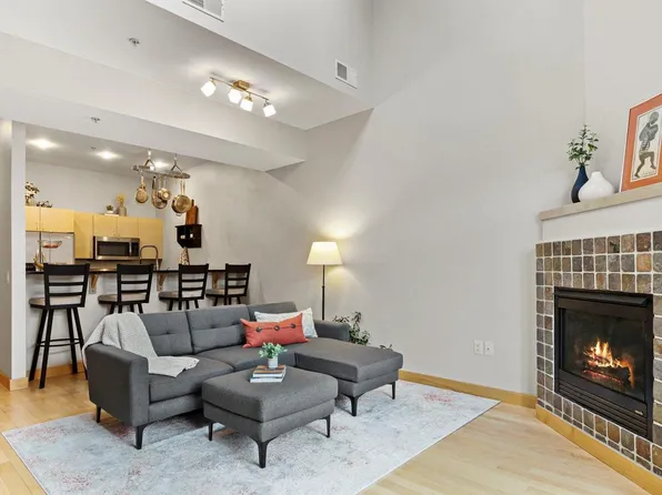 1037 Williamson Street #206, Madison, WI 53703