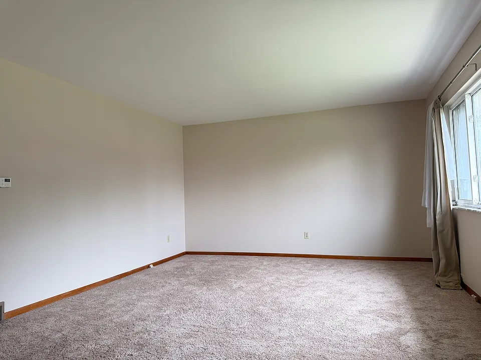 Living Room alternate view
