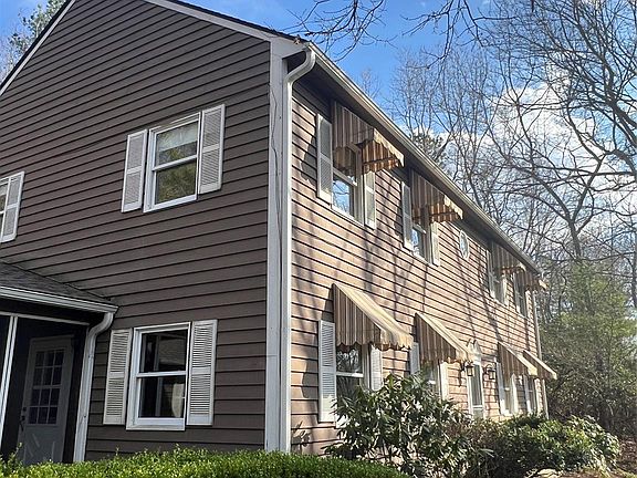 4th image of 16 Cedar Dr