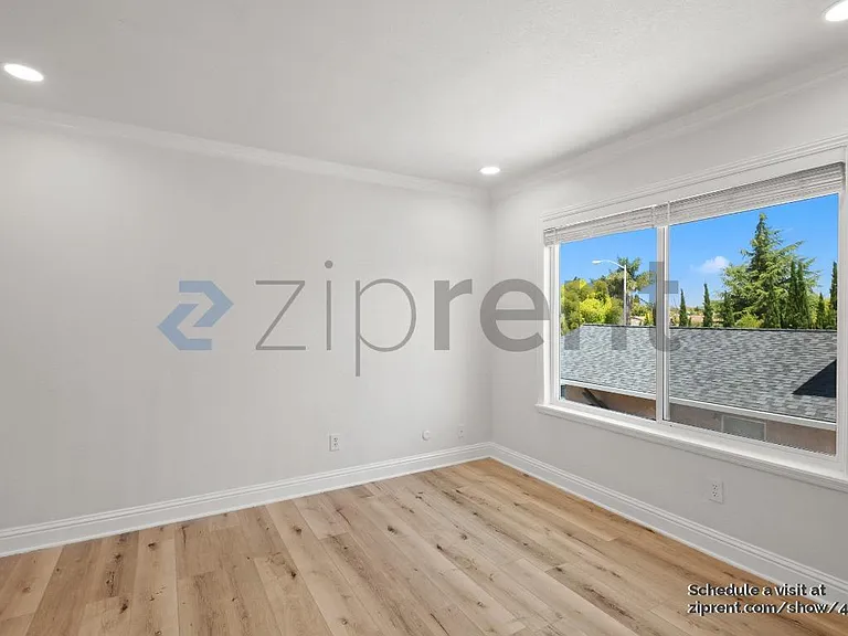 4574 Ellen Way — Photo 25