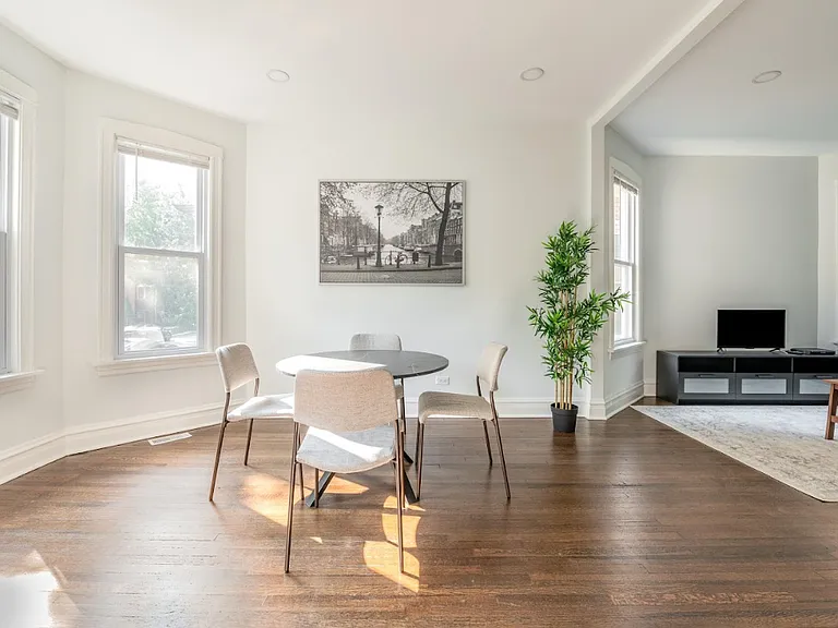 2252 N Lawndale Ave #1 — Photo 6