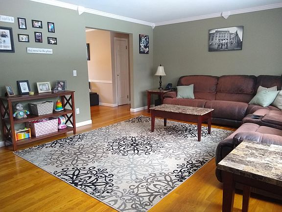 4th image of 546 Cortland St Floor 1