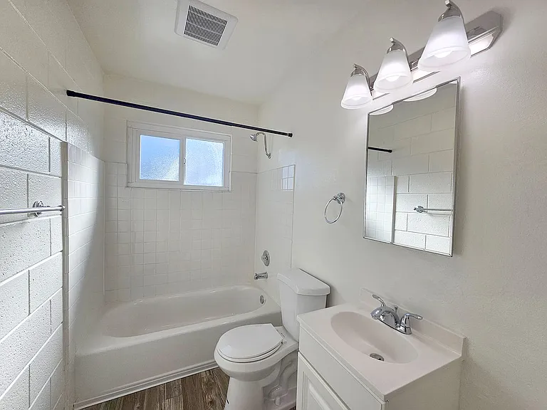 1465 Grand Ave — Photo 15