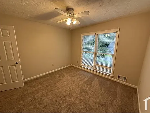 261 Hambridge Ct — Photo 16