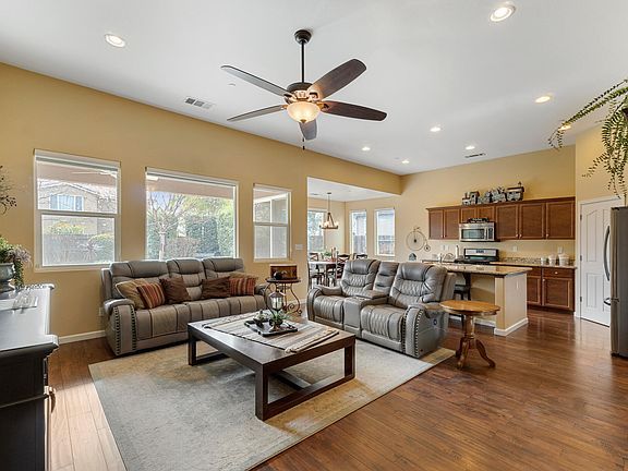 4th image of 2615 W Sady Court