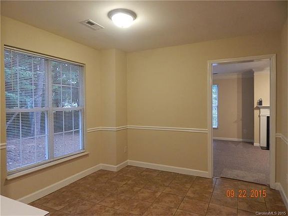5th image of 3735 Glen Lyon Dr
