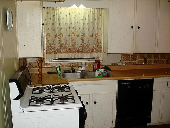 3rd image of 2216 18th St