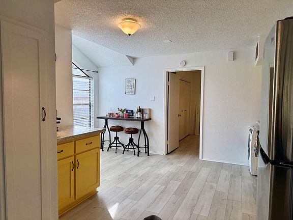 4th image of 12900 Walden Rd #820