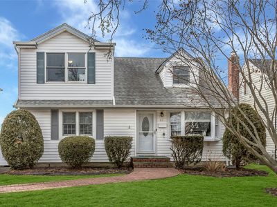 61 Audrey Avenue, Plainview, NY, 11803