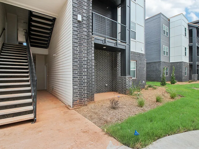 Portland Place Apartments — Photo 81