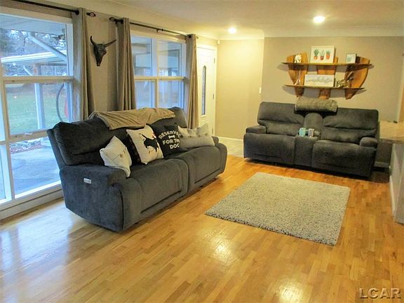 3rd image of 500 N Maiden Ln