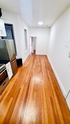 3rd image of 144 W 109th St APT 2W