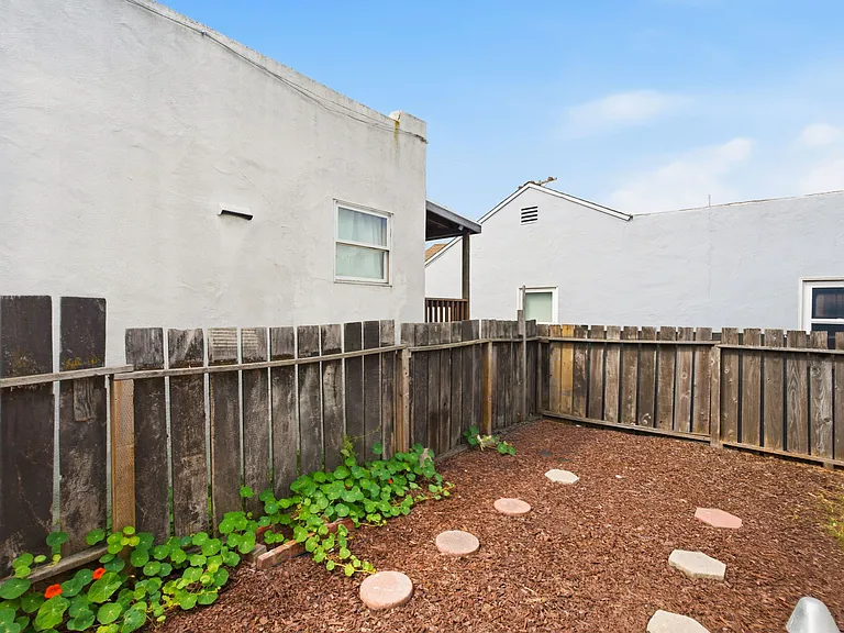 934 Pierce St — Photo 18