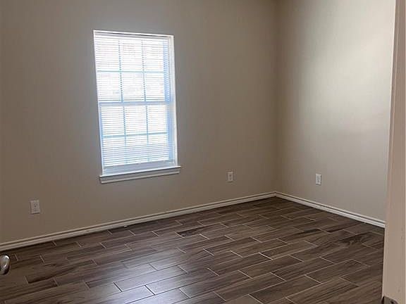 5th image of 412 Teague Ave #3