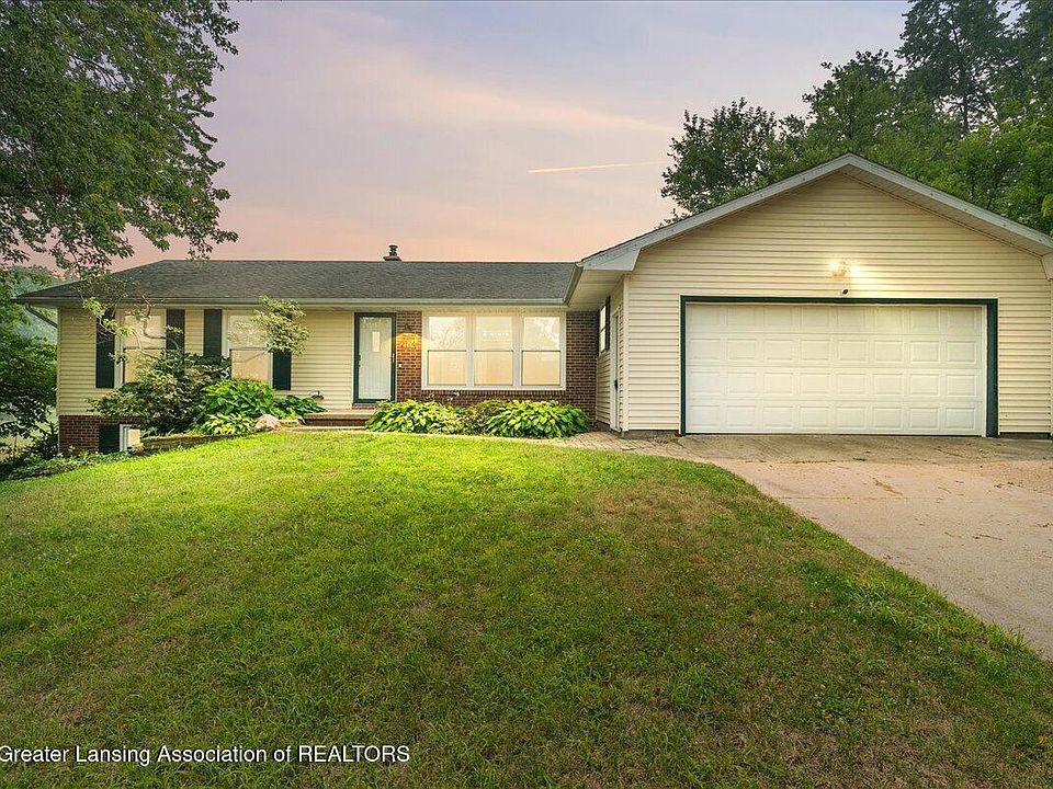 1st image of 2174 Holly Dr