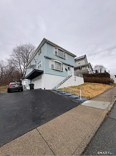 16 Grove St Photo 1