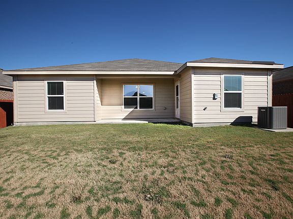 4th image of 1325 Englemann Dr