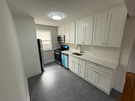 3rd image of 22501 69th Ave APT B