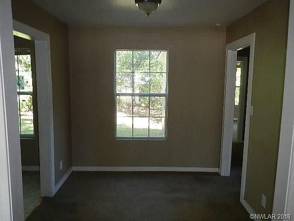 4th image of 3925 Lakeshore Dr