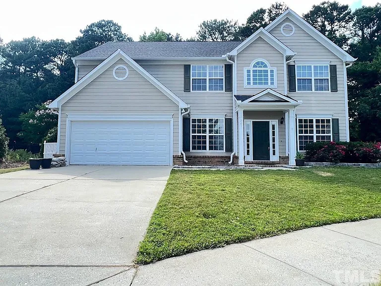 201 October Glory Ln — Photo 1