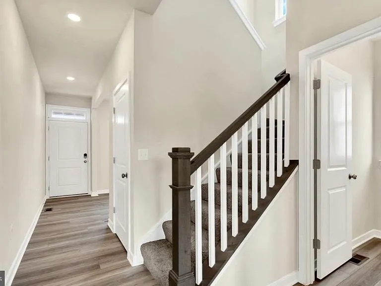 28 Forest Grove Ave #248 — Photo 5