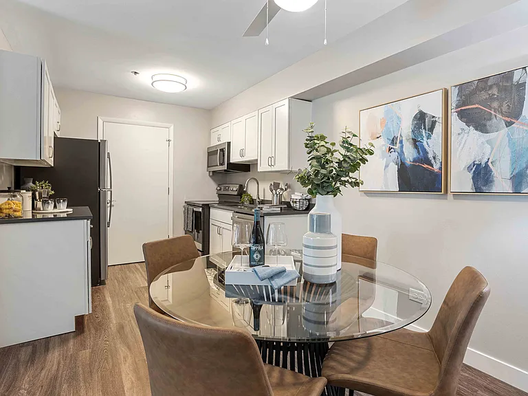 Newly Renovated Kitchen & Dining
