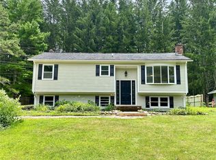 20 Nipmuc Trl, West Greenwich, RI 02817