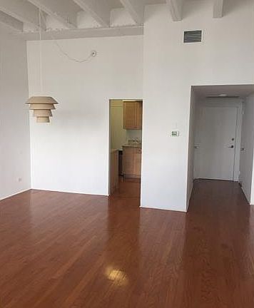 2nd image of 2121 N Bayshore Dr Penthouse 1407