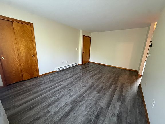 3rd image of 463 Pierpont Rd #2-4