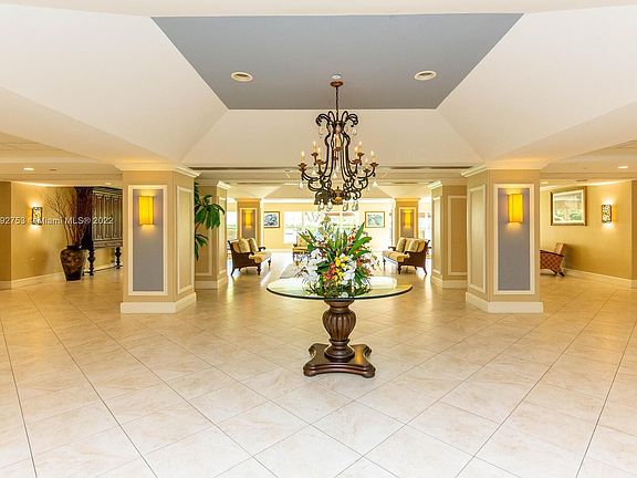 5th image of 3200 Port Royale Dr N APT 901