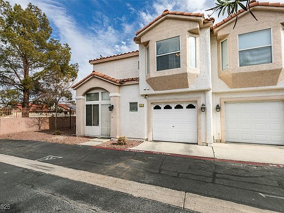 3rd image of 6860 Coral Rock Dr
