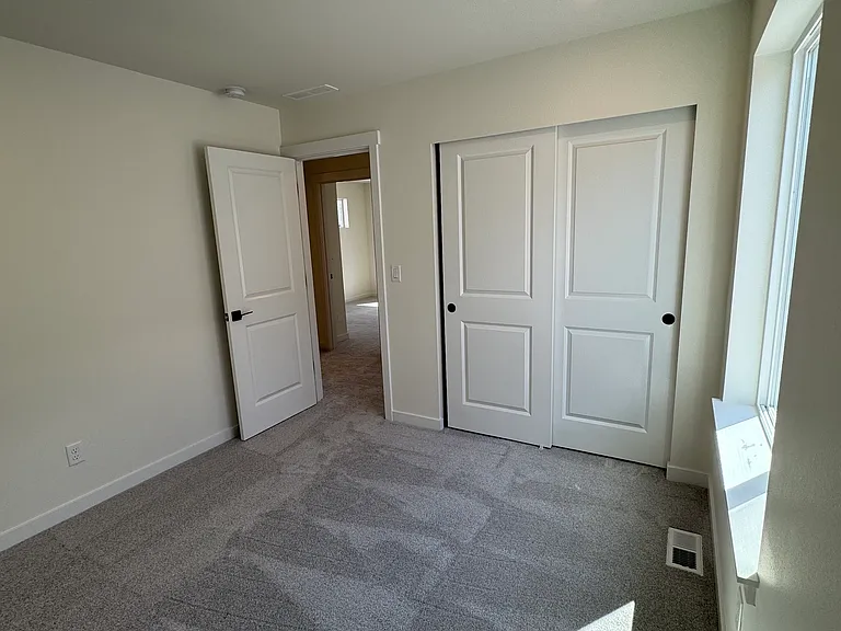 4928 88th Dr NE — Photo 9
